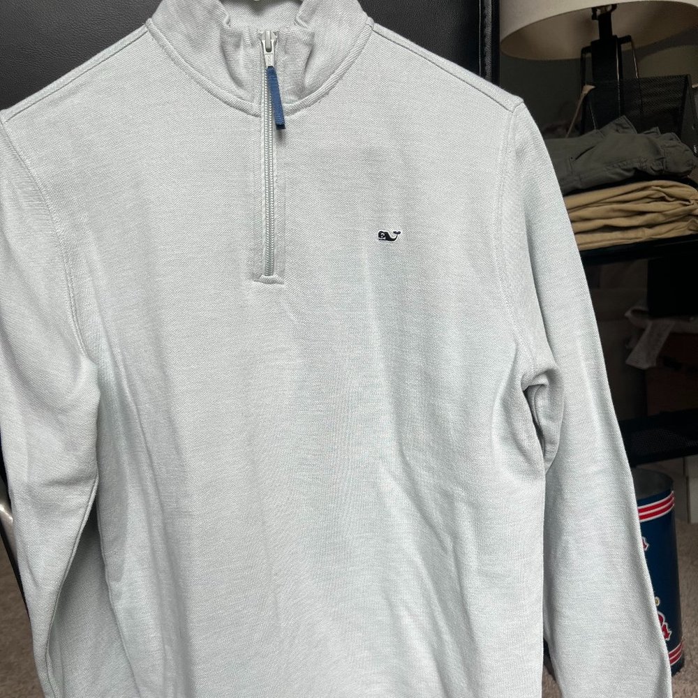 Vineyard Vines Boys XL 1/4 zip pullover size XL. light green.